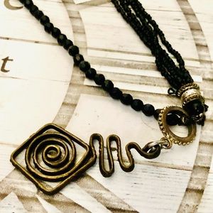 037 Mr Darlene Vintage black long necklace